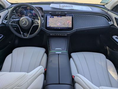 2026 Mercedes-Benz E-Class - Photo 2