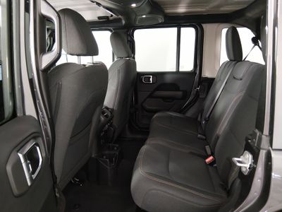 2025 Jeep Wrangler — photo 21 view