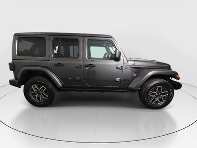2025 Jeep Wrangler — photo 8 view