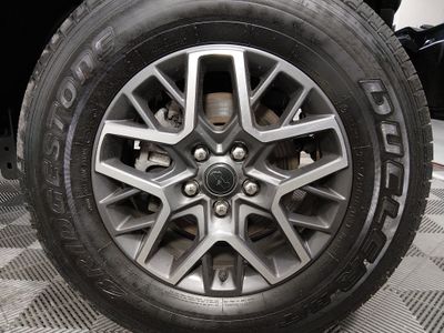 2025 Jeep Wrangler — photo 10 view