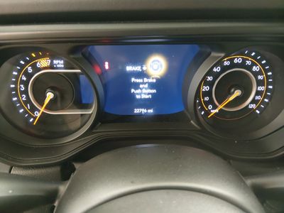 2025 Jeep Wrangler — photo 14 view