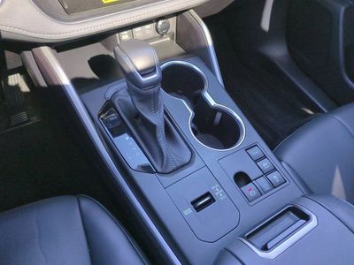 2023 Toyota Highlander Hybrid — photo 15 view