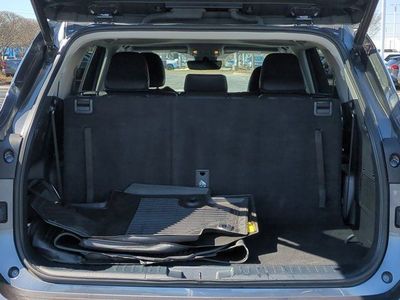 2023 Toyota Highlander Hybrid — photo 18 view