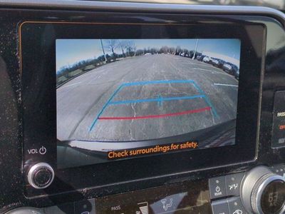 2023 Toyota Highlander Hybrid — photo 13 view