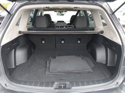 2022 Subaru Forester - Photo 11