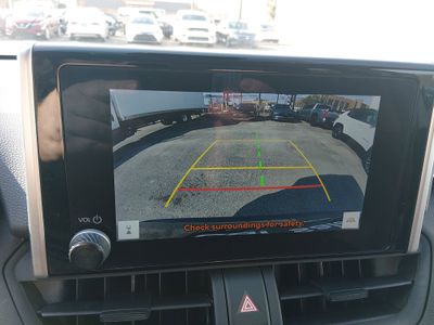 2024 Toyota RAV4 - Photo 16