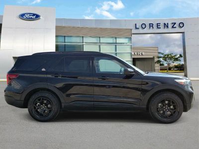 2023 Ford Explorer — interior view