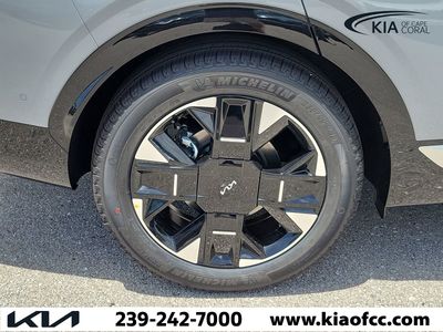 2026 Kia Sportage — photo 9 view