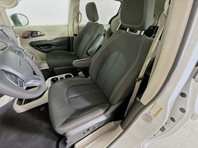 2022 Chrysler Voyager - Photo 21