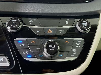 2022 Chrysler Voyager - Photo 14