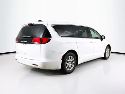 2022 Chrysler Voyager - Photo 28
