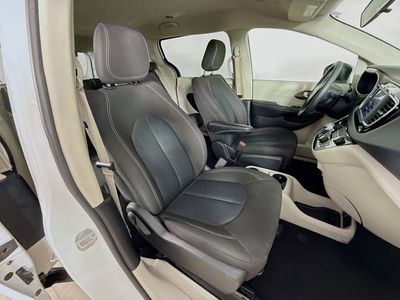 2022 Chrysler Voyager - Photo 32