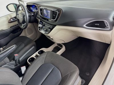 2022 Chrysler Voyager - Photo 33