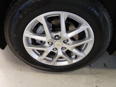 2024 Chevrolet Equinox — photo 10 view