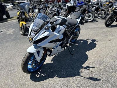 2026 Suzuki GSX-8R - Photo 1