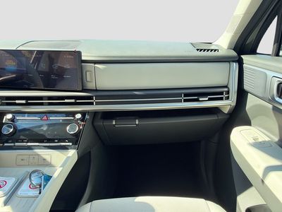 2026 Hyundai SANTA FE HYBRID — photo 18 view