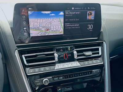 2026 BMW 8 Series — photo 10 view