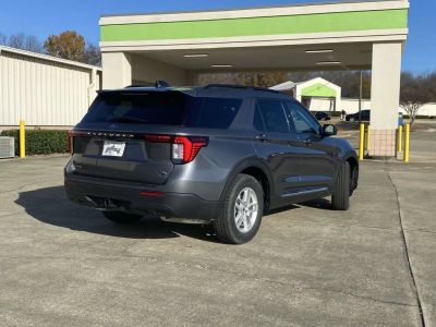 2025 Ford Explorer - Photo 3
