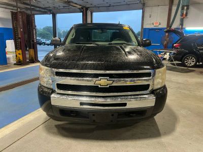 2011 Chevrolet Silverado 1500 — side profile view