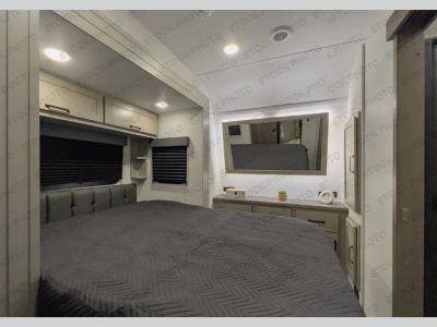 2025 Grand Design Momentum G-Class - Photo 6