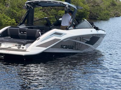 2025 Scarab 285 LX - Photo 2