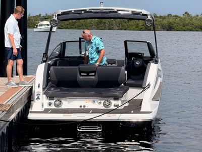 2025 Scarab 285 LX - Photo 4