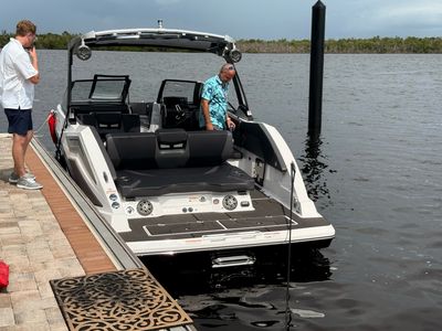 2025 Scarab 285 LX - Photo 7
