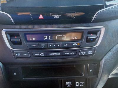 2022 Honda Pilot - Photo 15