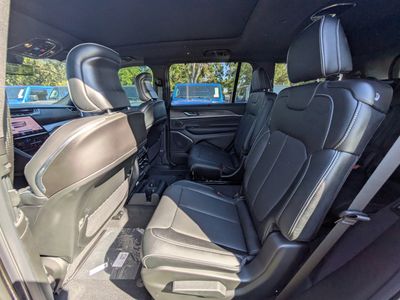 2025 Jeep Grand Cherokee L - Photo 11