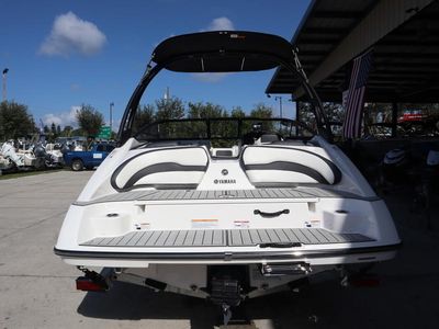 2025 Yamaha Boats AR195 - Photo 5