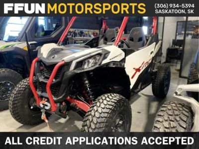 2025 Can-Am® Maverick Sport X rc 1000R — front three-quarter view