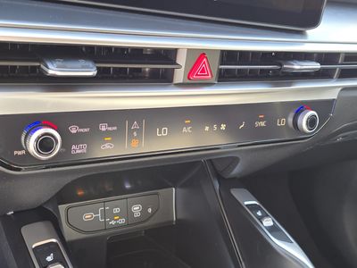 2026 Kia Sorento — photo 27 view