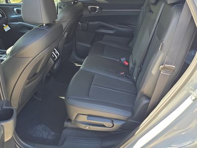 2026 Kia Sorento — photo 18 view