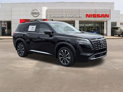 2026 Nissan Pathfinder Platinum — front three-quarter view