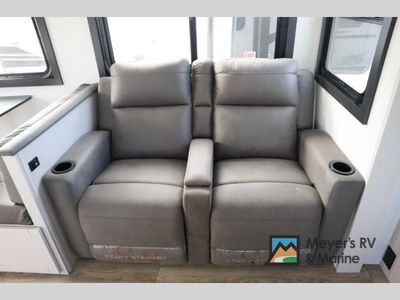 2026 Jayco Jay Feather — photo 12 view
