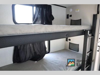2026 Jayco Jay Feather — photo 23 view