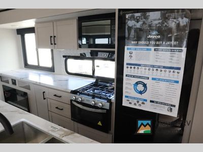 2026 Jayco Jay Feather — photo 19 view