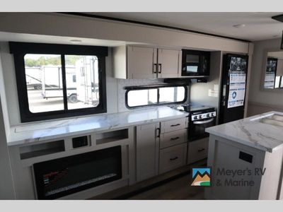 2026 Jayco Jay Feather — photo 10 view