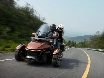 2026 Can-Am Spyder RT Sea-to-Sky - Photo 6