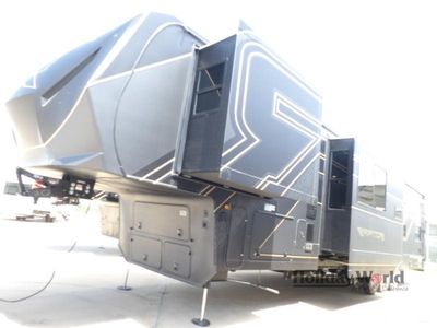 2025 Keystone Raptor - Photo 2