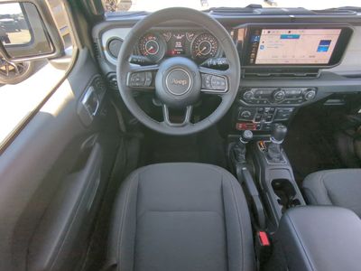 2026 Jeep Wrangler — photo 17 view