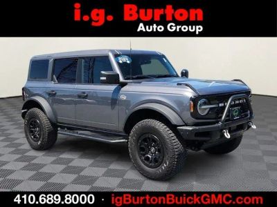 2023 Ford Bronco Wildtrak in Carbonized Gray Metallic — front three-quarter view