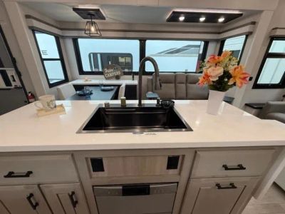2026 Jayco Pinnacle — photo 12 view