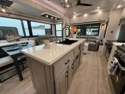 2026 Jayco Pinnacle — photo 11 view