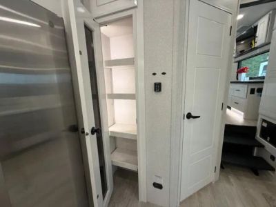 2026 Jayco Pinnacle — photo 7 view