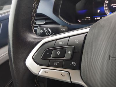 2024 Volkswagen Taos — photo 12 view