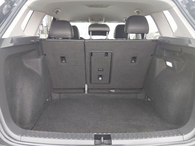 2024 Volkswagen Taos — photo 11 view