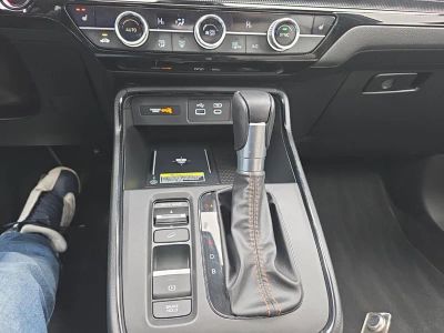 2024 Honda CR-V Hybrid Sport Touring — photo 20 view