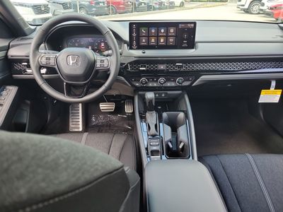 2026 Honda Accord Hybrid - Photo 13