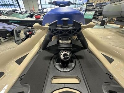 2025 Sea-Doo Wake Pro 230 - Photo 14